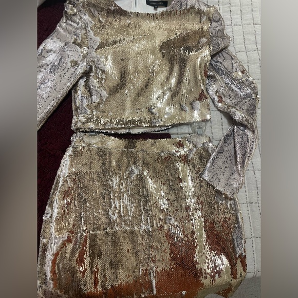 Oliviaceous Snakeskin and Gold Reversible sequin Set - Picture 5 of 5